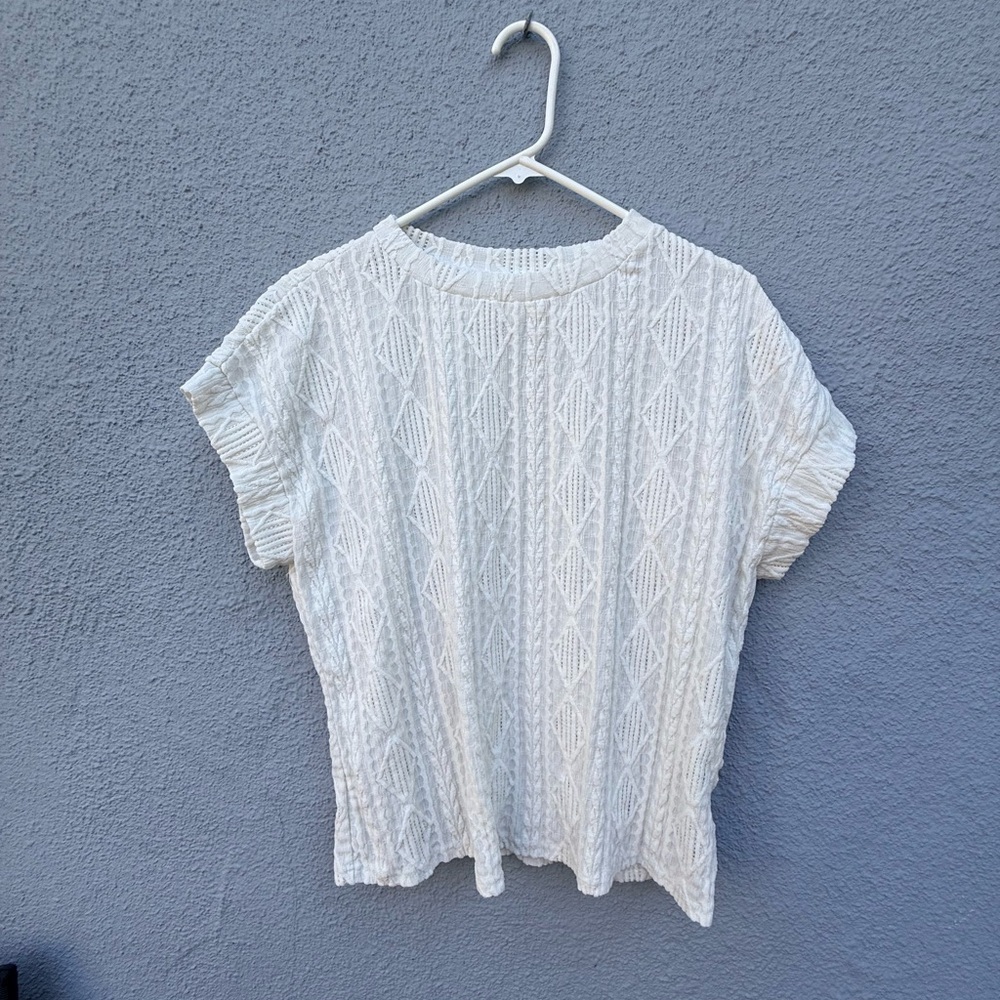 White Textured Women's Top, size Large - Picture 3 of 3